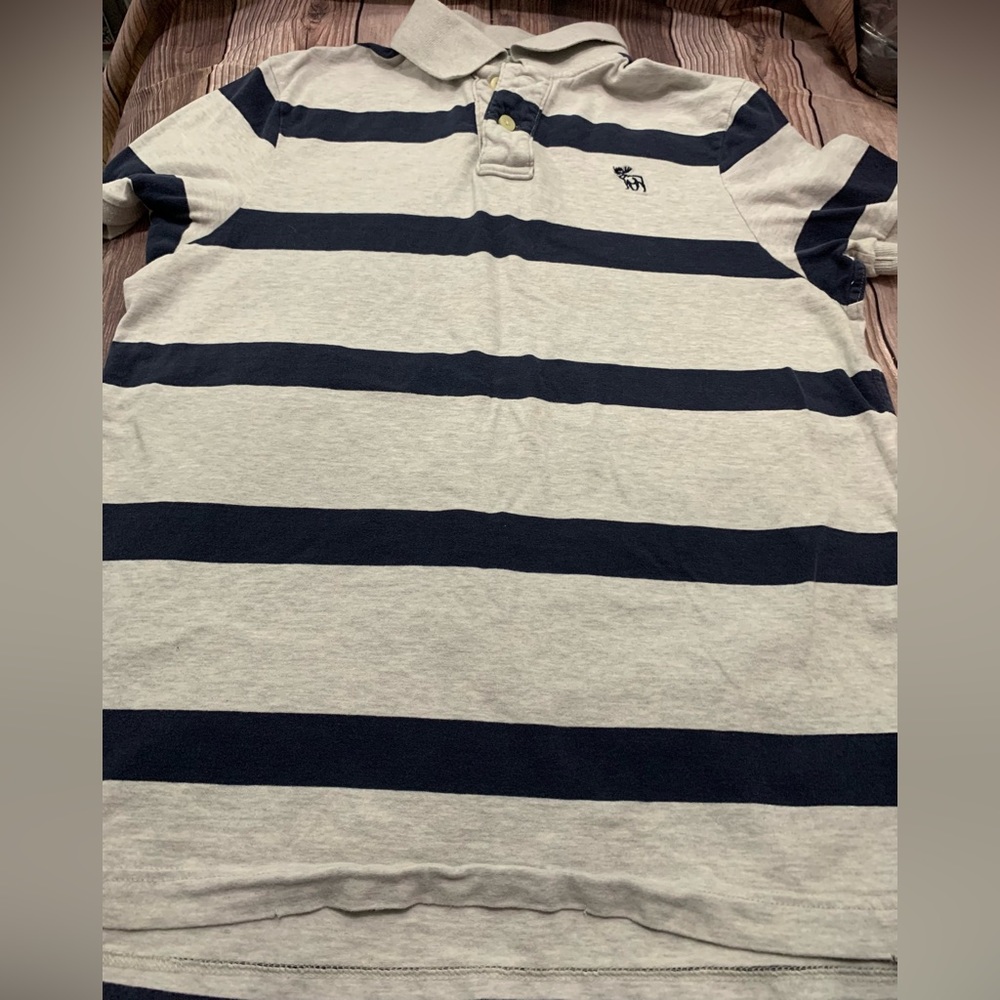 Abercrombie tshirt polo - Picture 6 of 7